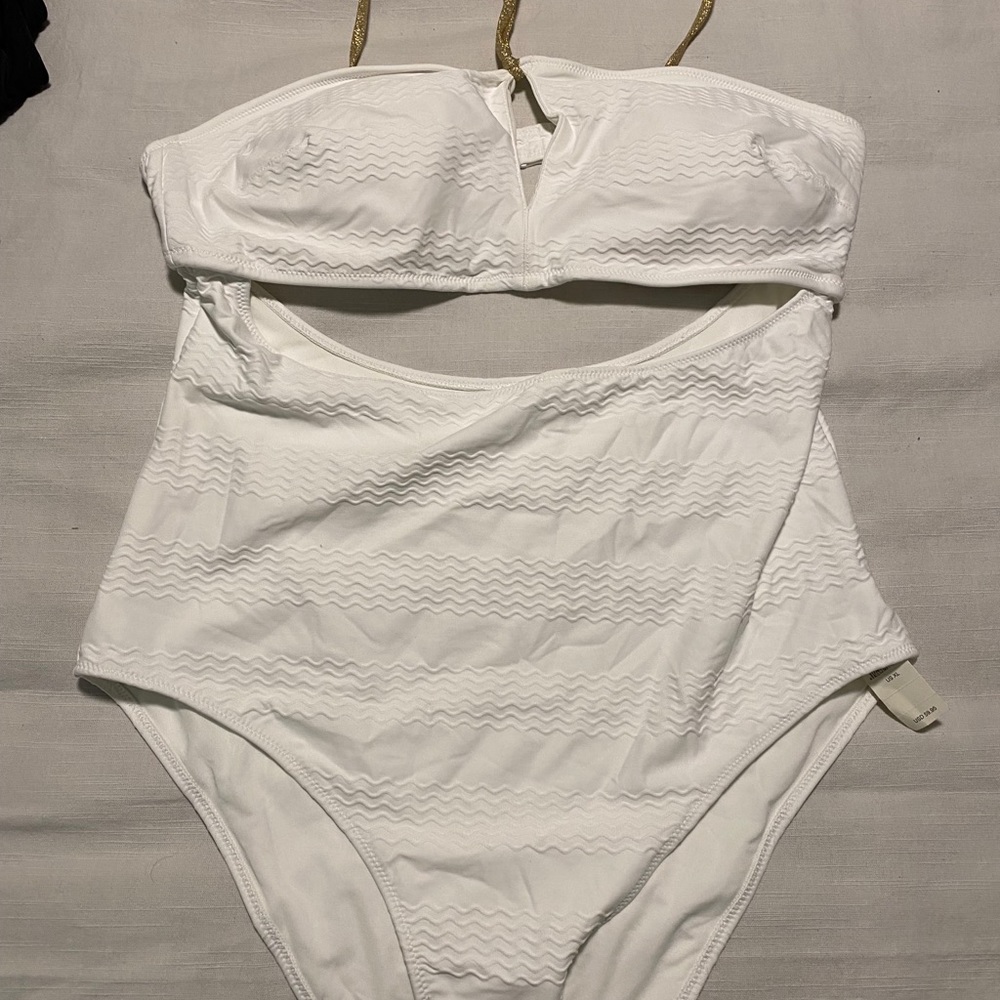 Bathing suit